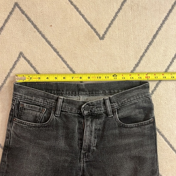 Vintage Levi’s black wash jeans - Picture 9 of 12